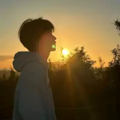 秦明凝